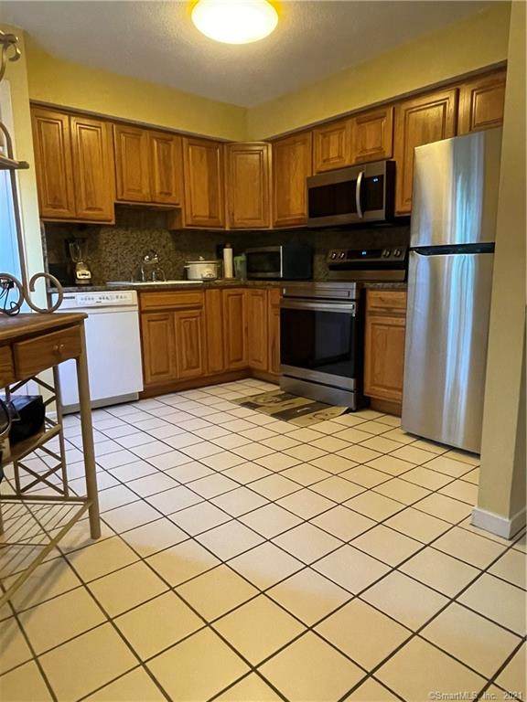 1412 Whitney Avenue - Photo 1