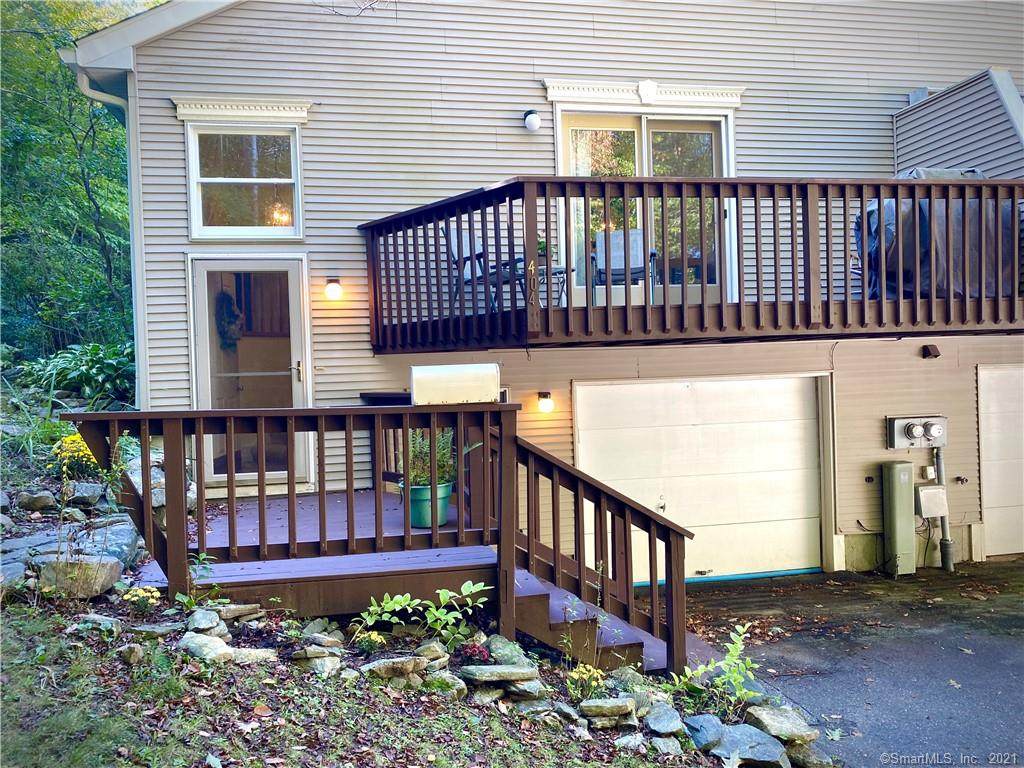 404 Essex Court - Photo 1