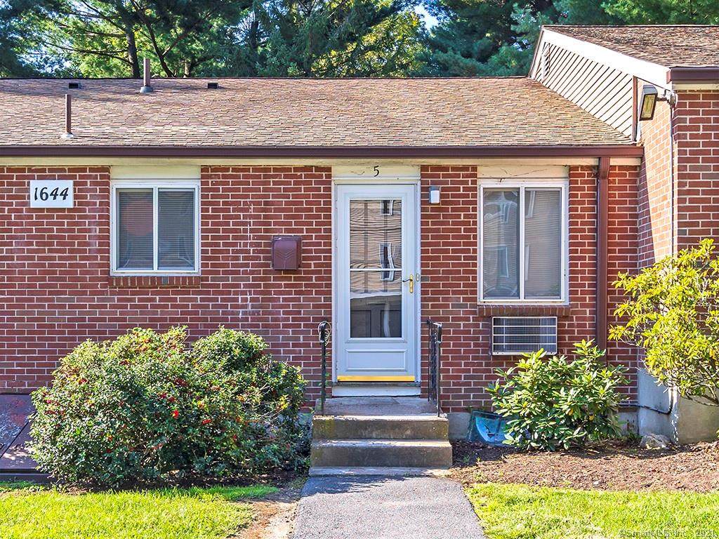 1644 Farmington Avenue - Photo 1