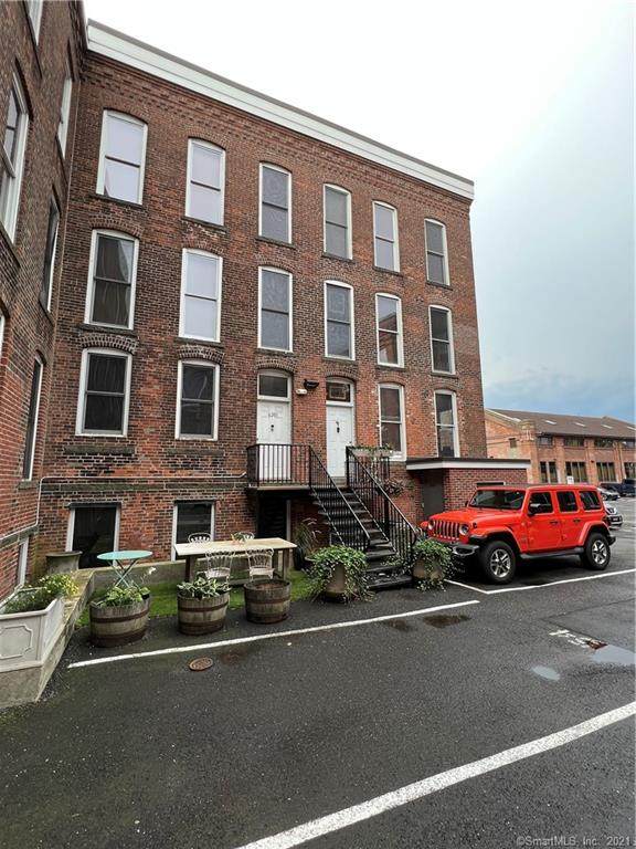325 Lafayette Street - Photo 1