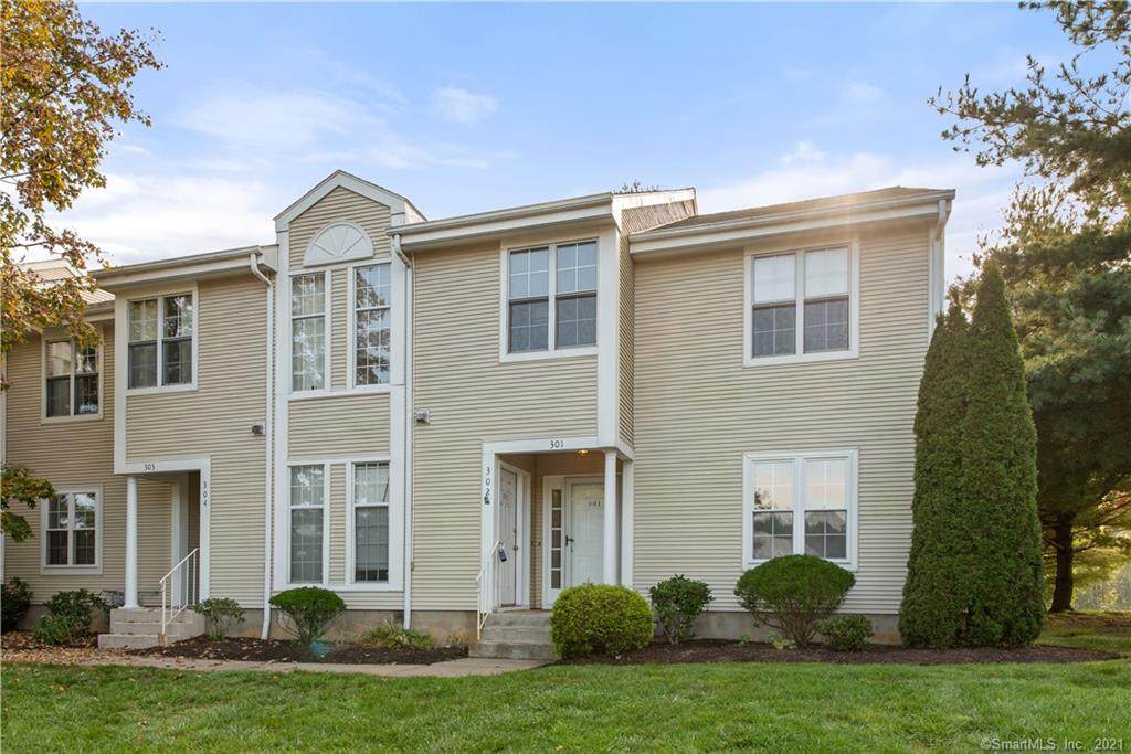 301 Country Club Court - Photo 1