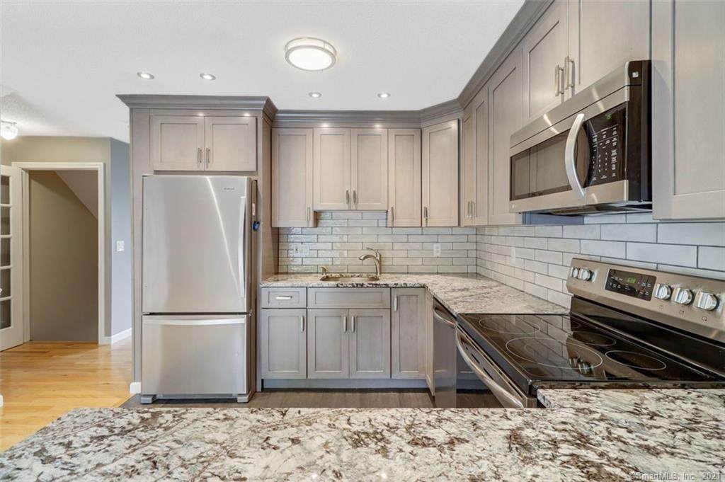30 Sheila Court - Photo 1
