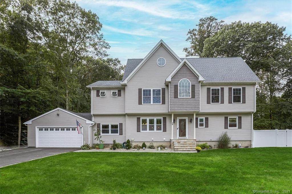 34 Quaker Place - Photo 1