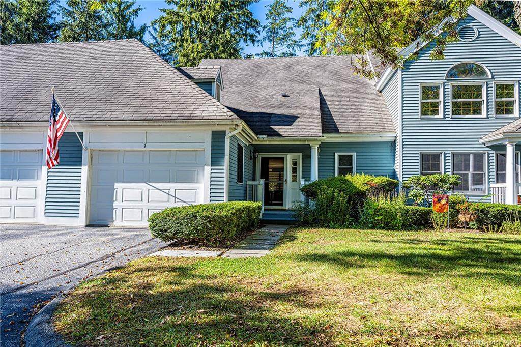 7 Audubon Close - Photo 1