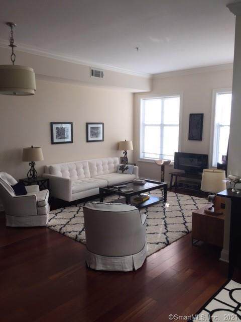 142 East Avenue - Photo 1