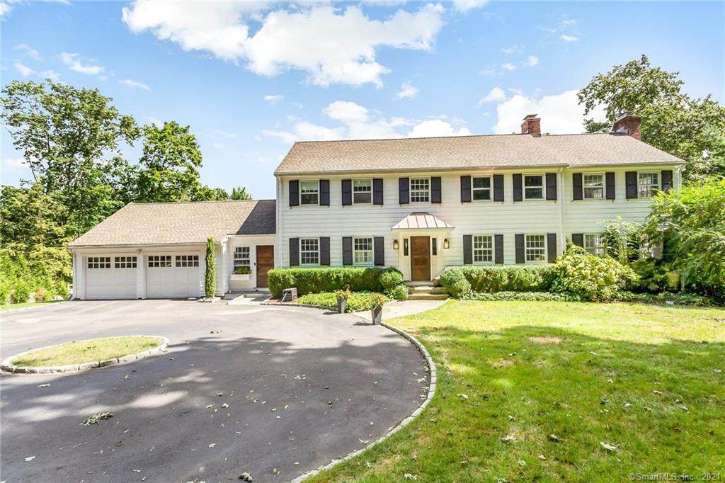 10 Mackenzie Glen - Photo 1