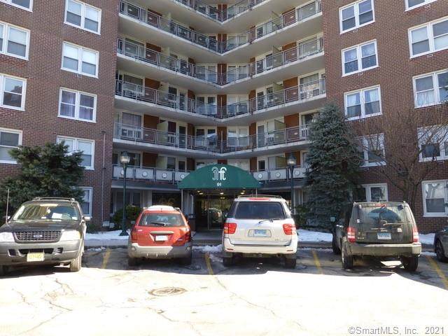 91 Strawberry Hill Avenue - Photo 1