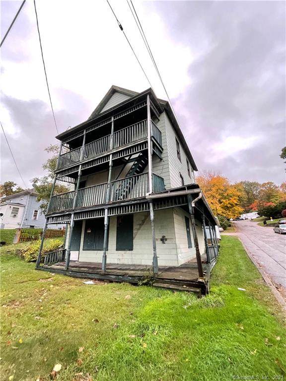 104 Norwich Avenue - Photo 1
