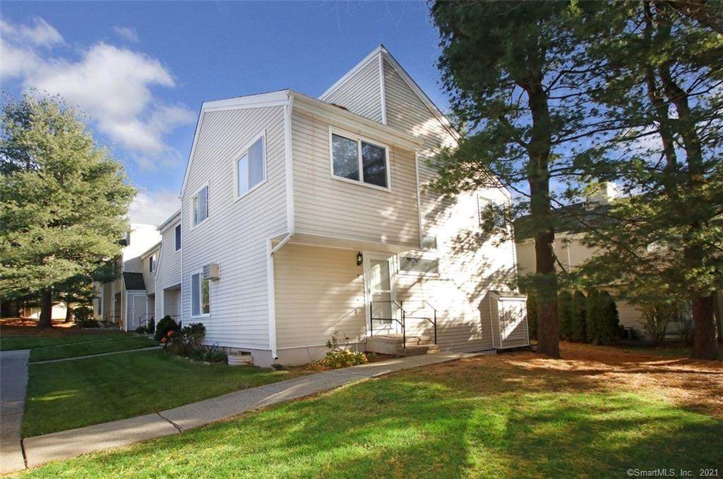 2 Watch Hill Circle - Photo 1