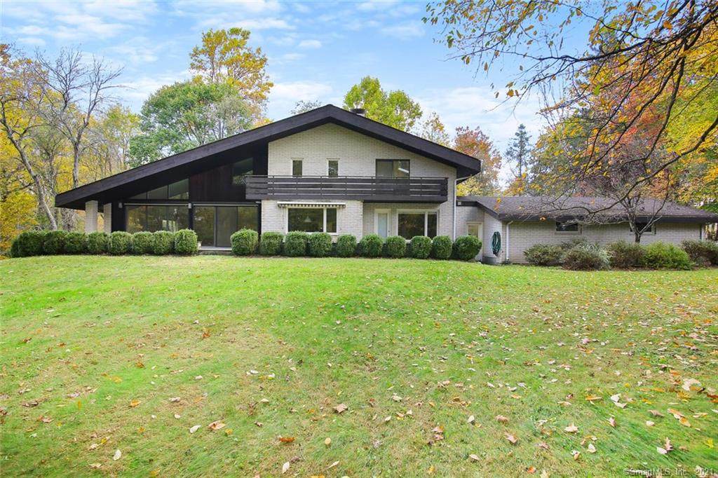 746 Lake Avenue - Photo 1