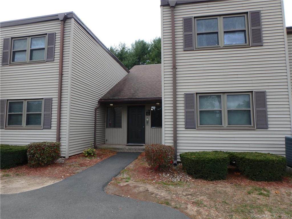 911 Twin Circle Drive - Photo 1