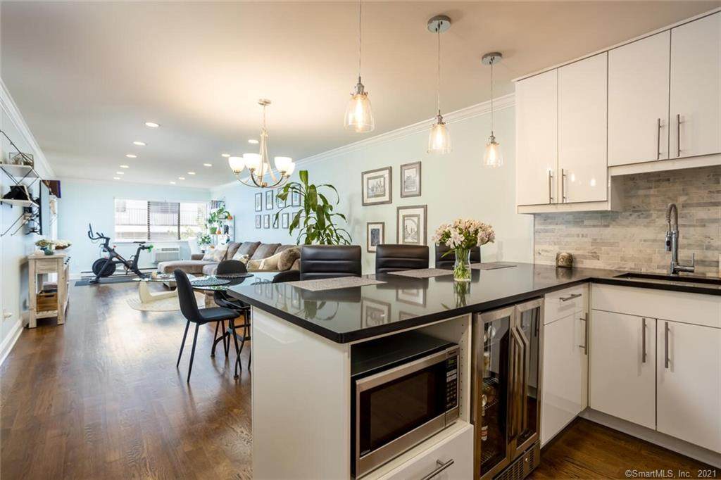 910 Hope Street - Photo 1