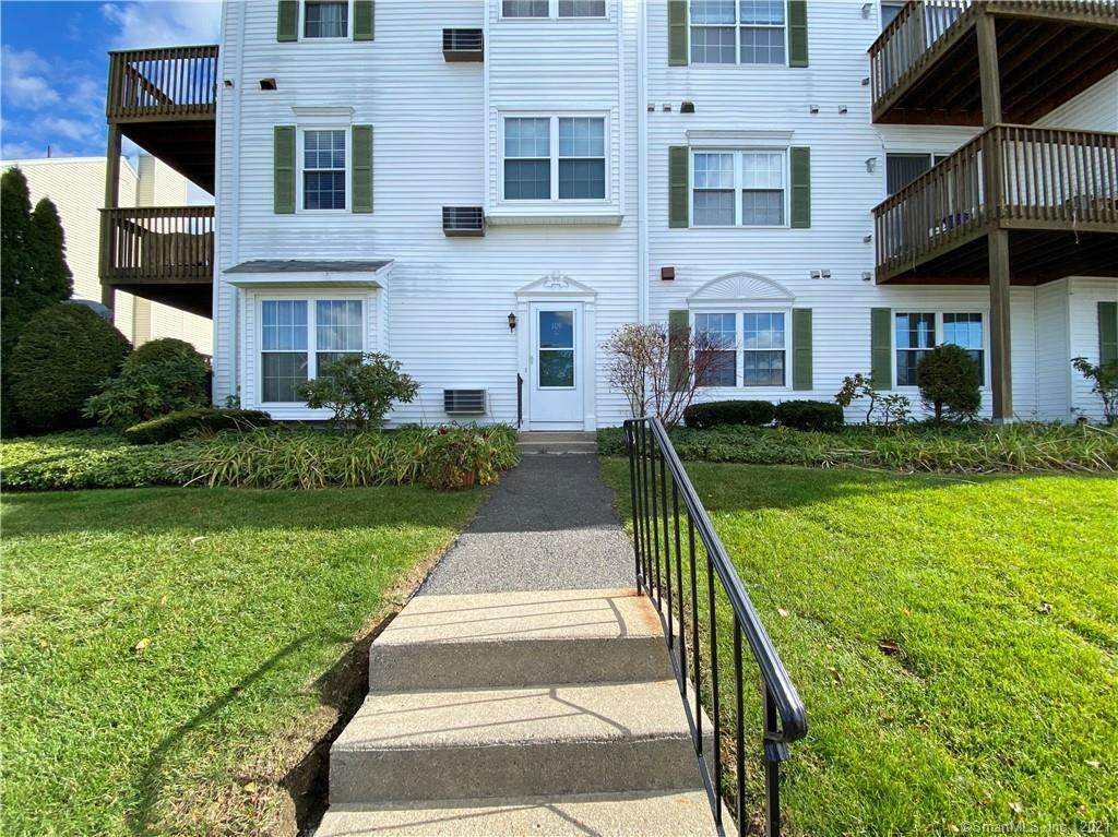 109 Berkshire Oval - Photo 1