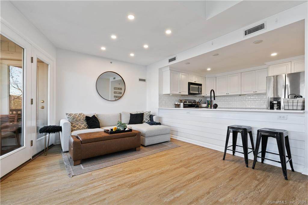 3250 Fairfield Avenue - Photo 1