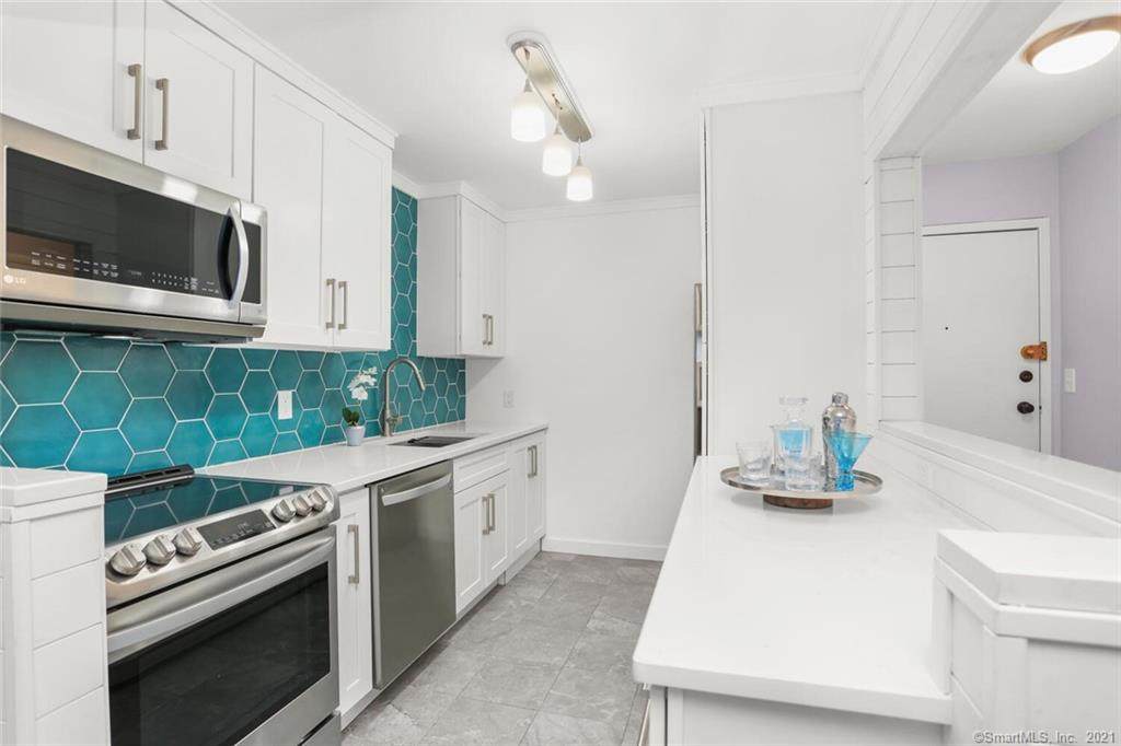 34 Crescent Street - Photo 1