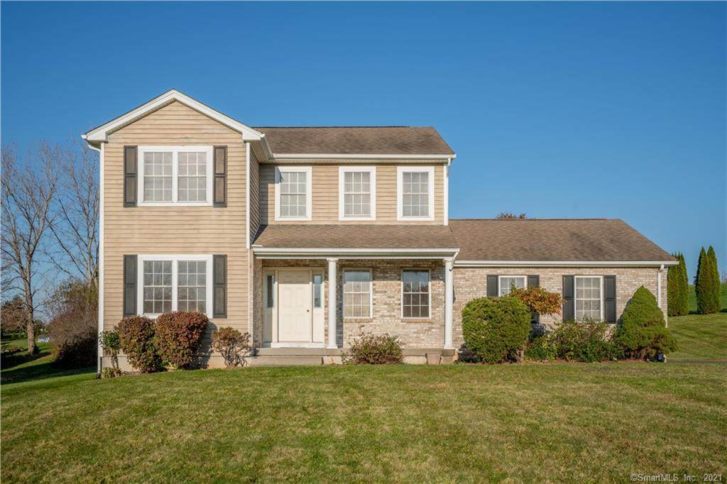 8 Ryefield Hollow Drive - Photo 1