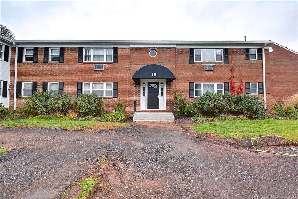 19C Robbins Lane - Photo 1