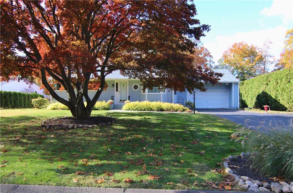 71 Archer Lane - Photo 1