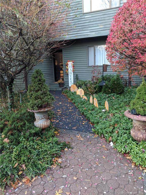 11 Wintergreen Court - Photo 1
