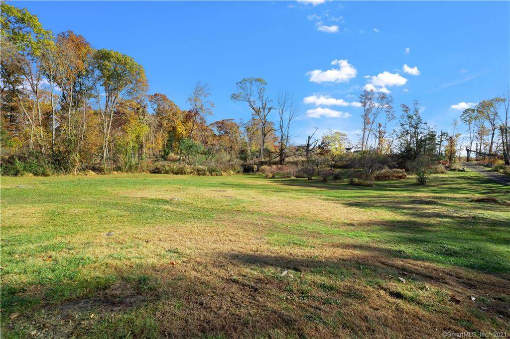 655 Litchfield Turnpike - Photo 1