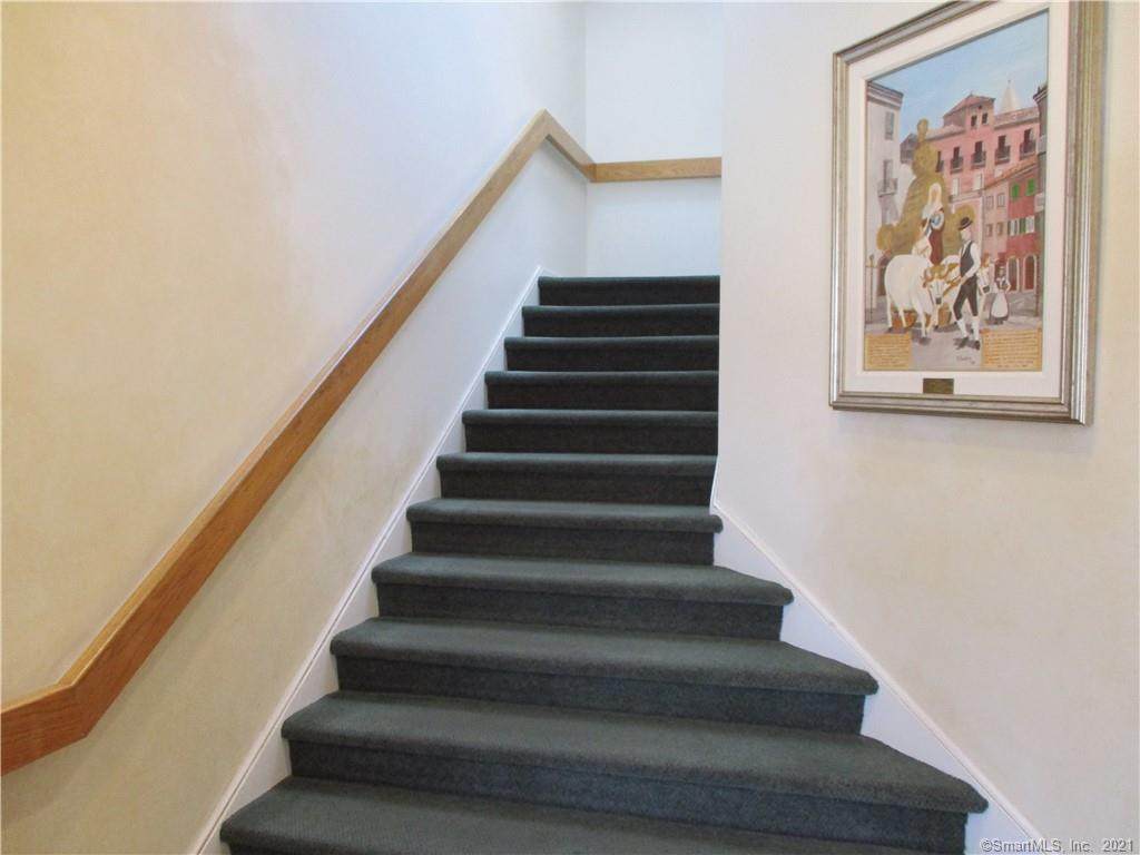 16 Hendricks Avenue - Photo 1