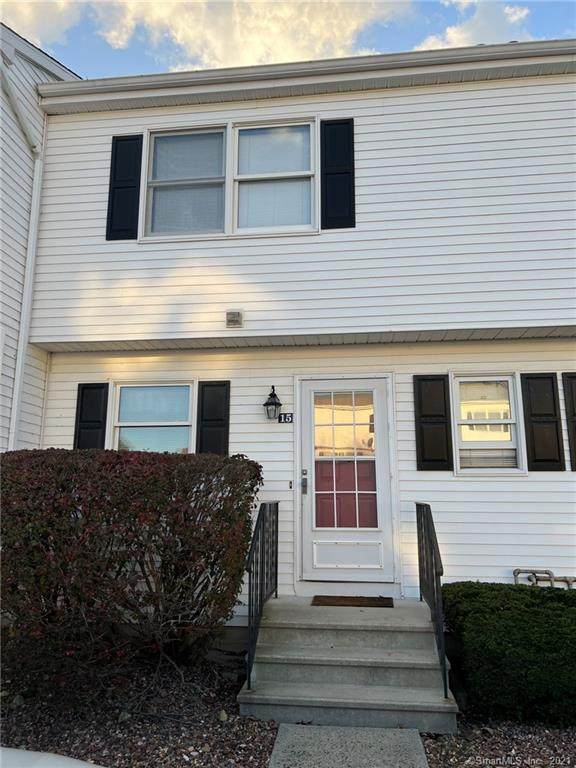 15 Commodore Commons - Photo 1