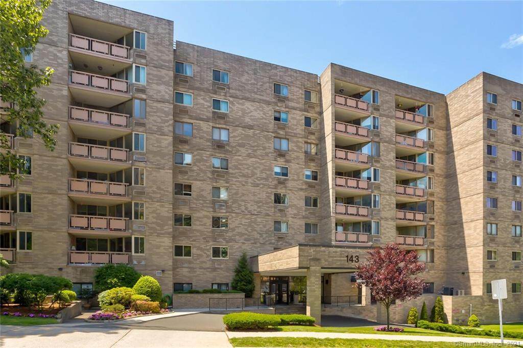 143 Hoyt Street - Photo 1