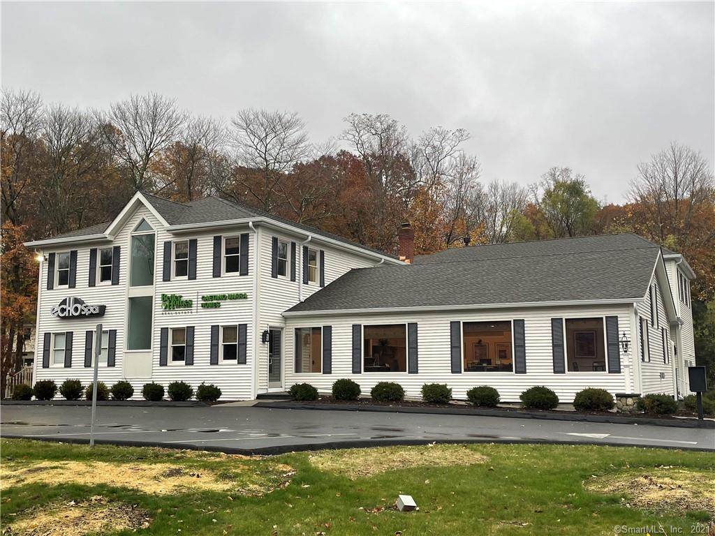 588 Monroe Turnpike - Photo 1