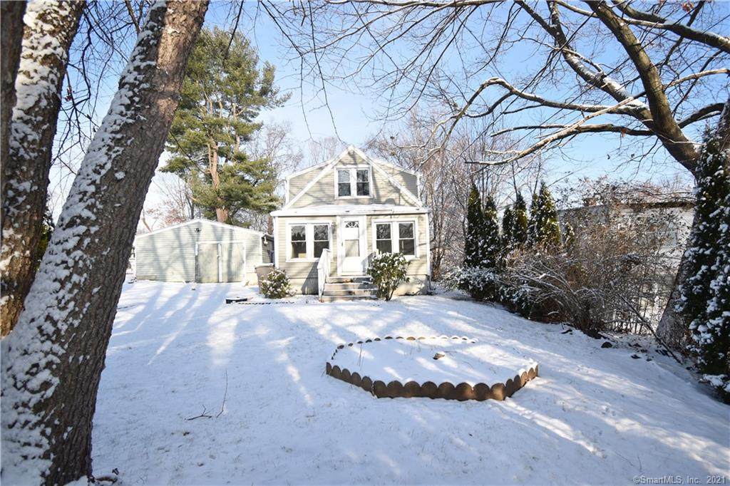 27 Norwalk Avenue - Photo 1