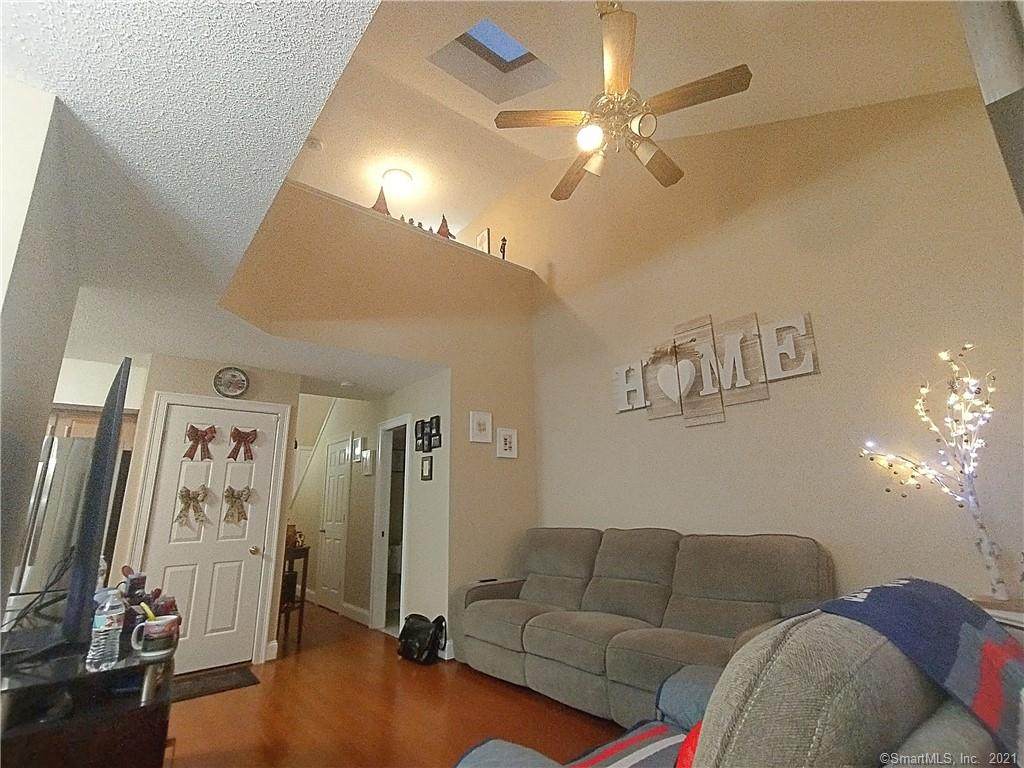 489 Wolcott Street - Photo 1