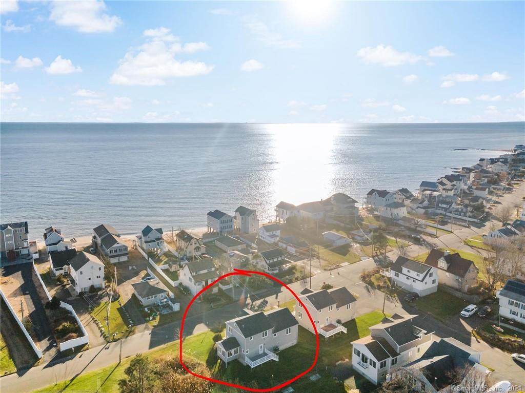 215 Cosey Beach Avenue - Photo 1