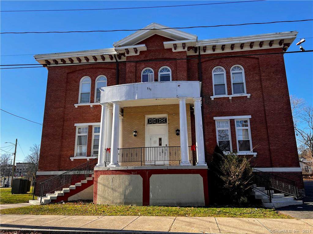 111 Franklin Square - Photo 1