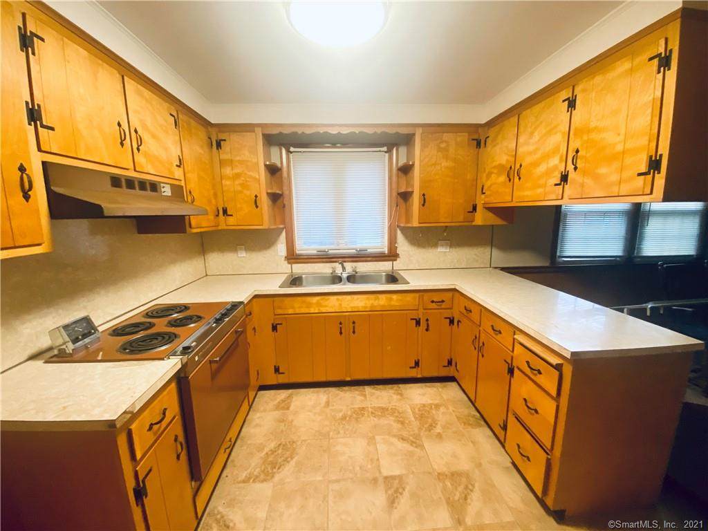 24 Dean Drive - Photo 1