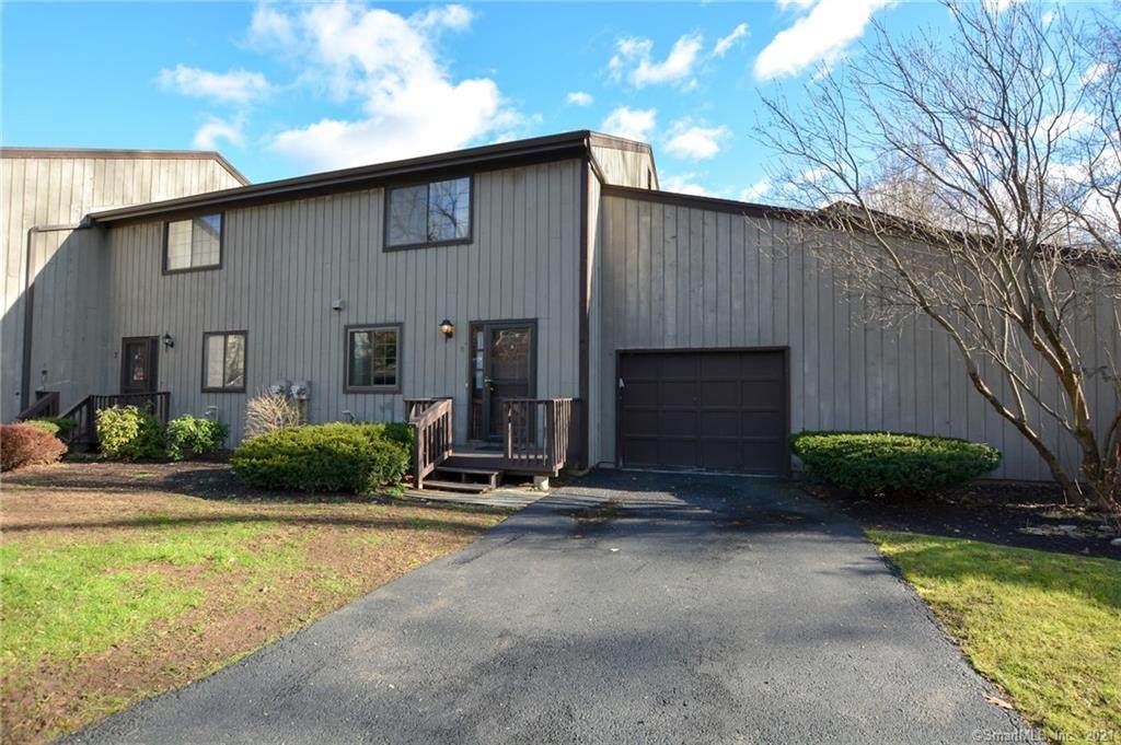 8 Pond Hollow Drive - Photo 1