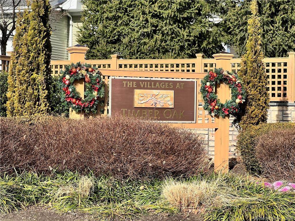 1 Lawrence Avenue - Photo 1