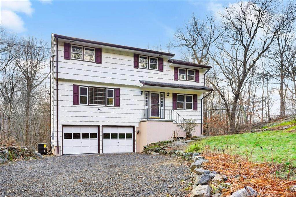 131 Ridgebury Road - Photo 1