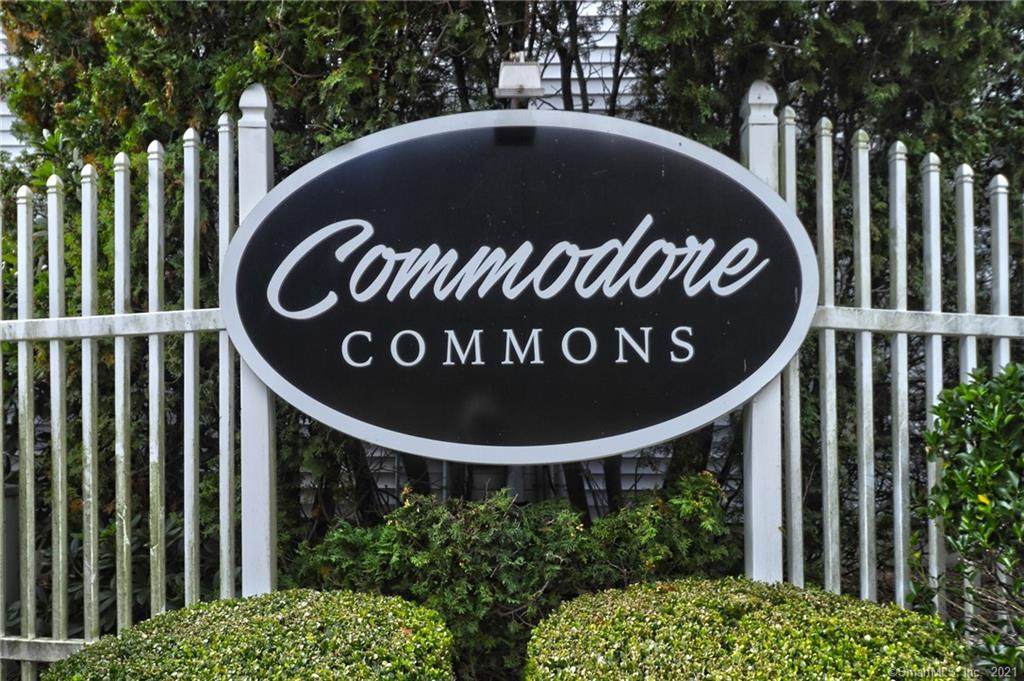 73 Commodore Commons - Photo 1