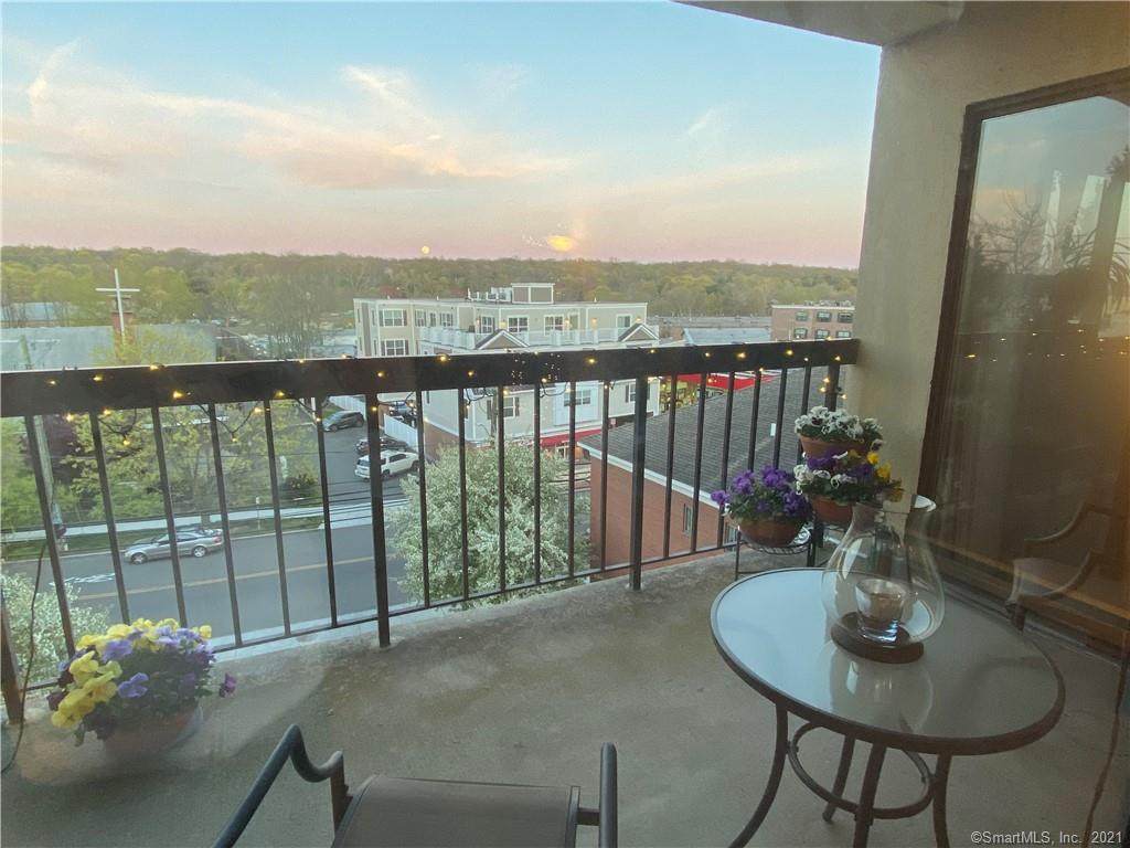970 Hope Street - Photo 1