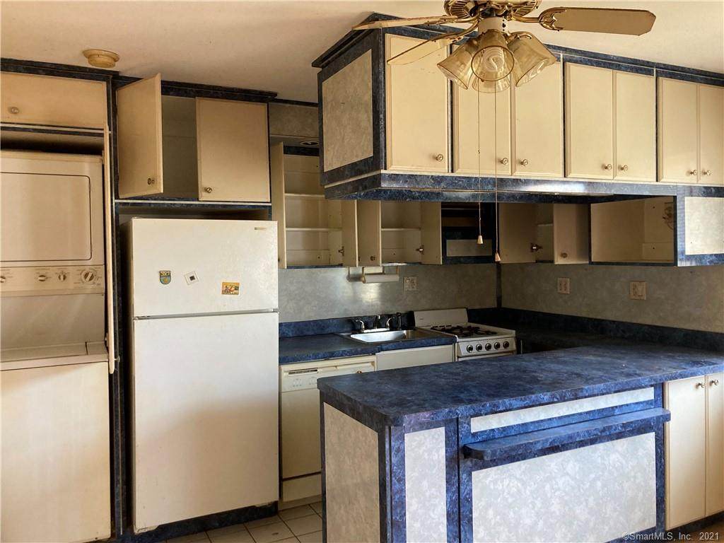 Bdlg 4 Granfield Avenue - Photo 1