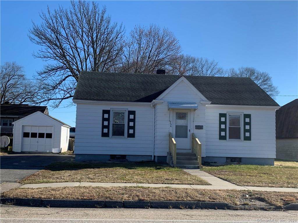 724 Thames Street - Photo 1