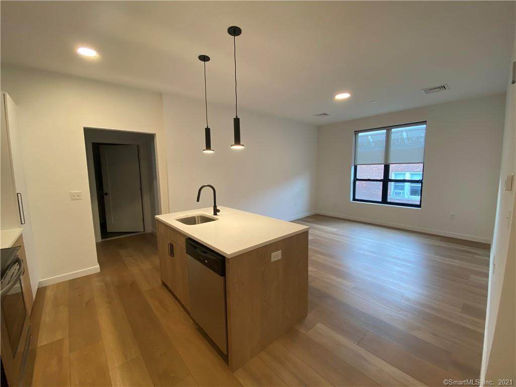 104 Howe Street - Photo 1