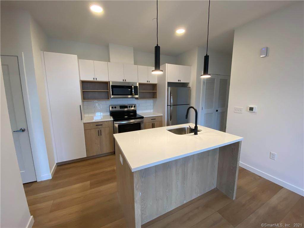 104 Howe Street - Photo 1