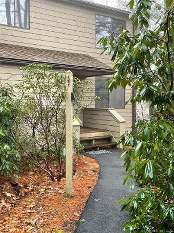 219 Ledge Drive - Photo 1