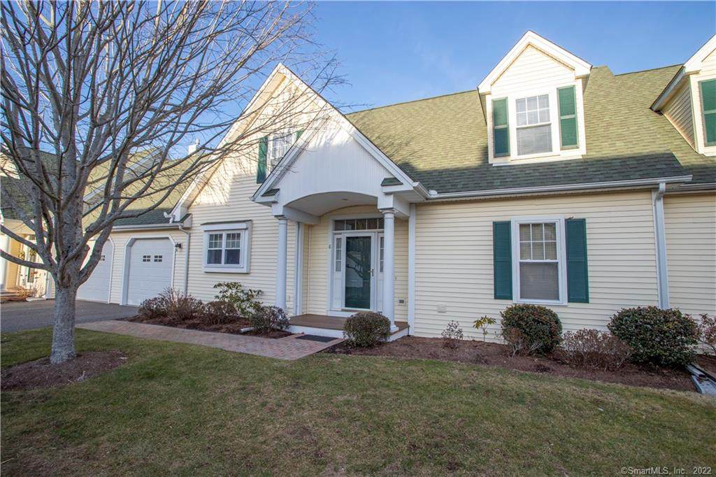 8 Blue Heron Way - Photo 1