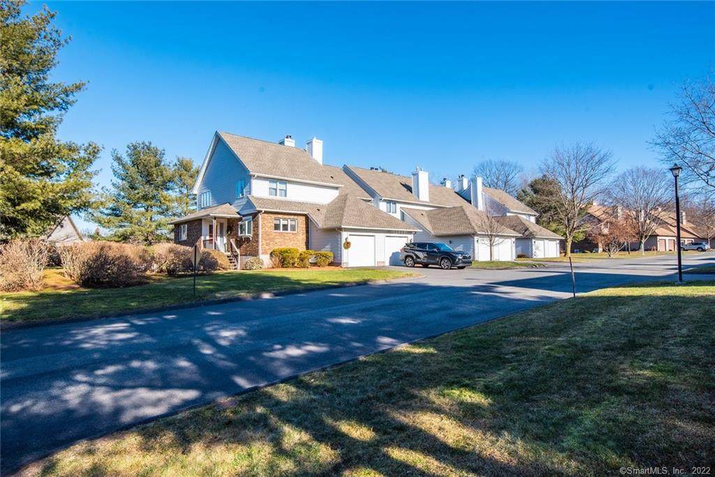 8 Steeplechase Drive - Photo 1