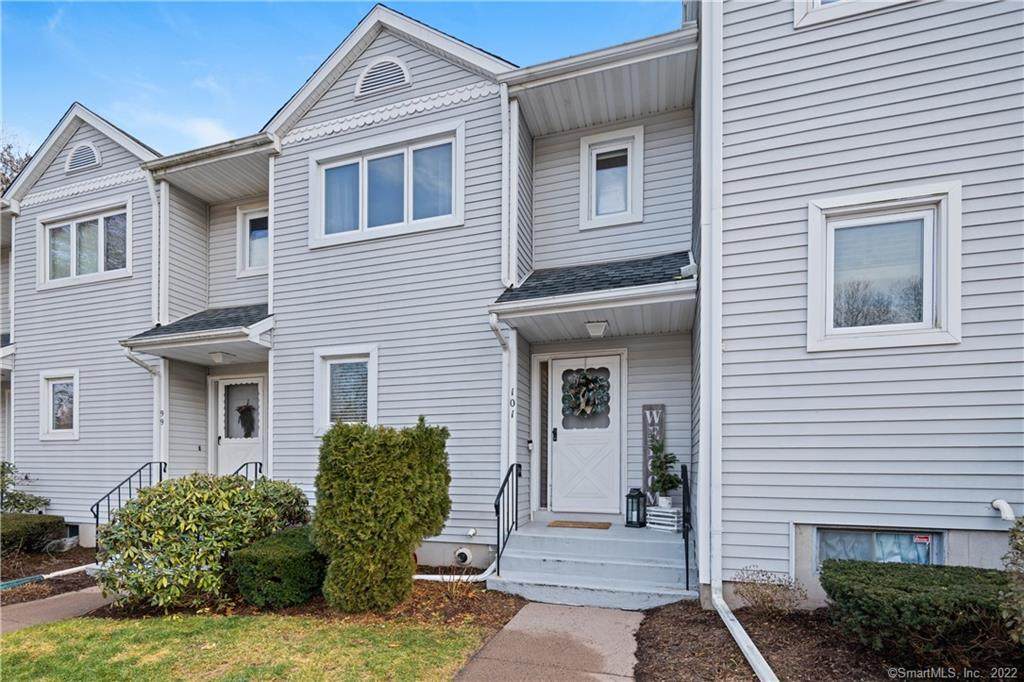 101 Oak Ridge Drive - Photo 1