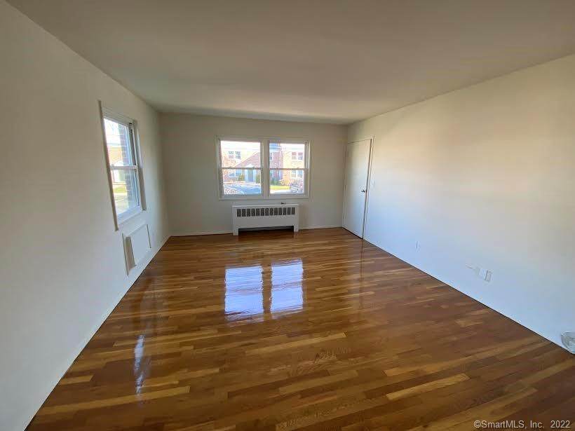 4 Hamilton Court - Photo 1