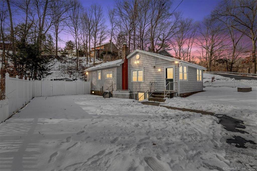 27 Hillside Road - Photo 1