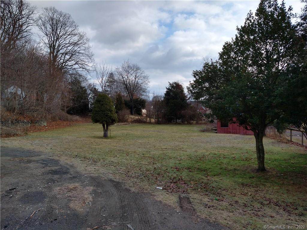 106 Pine Street - Photo 1