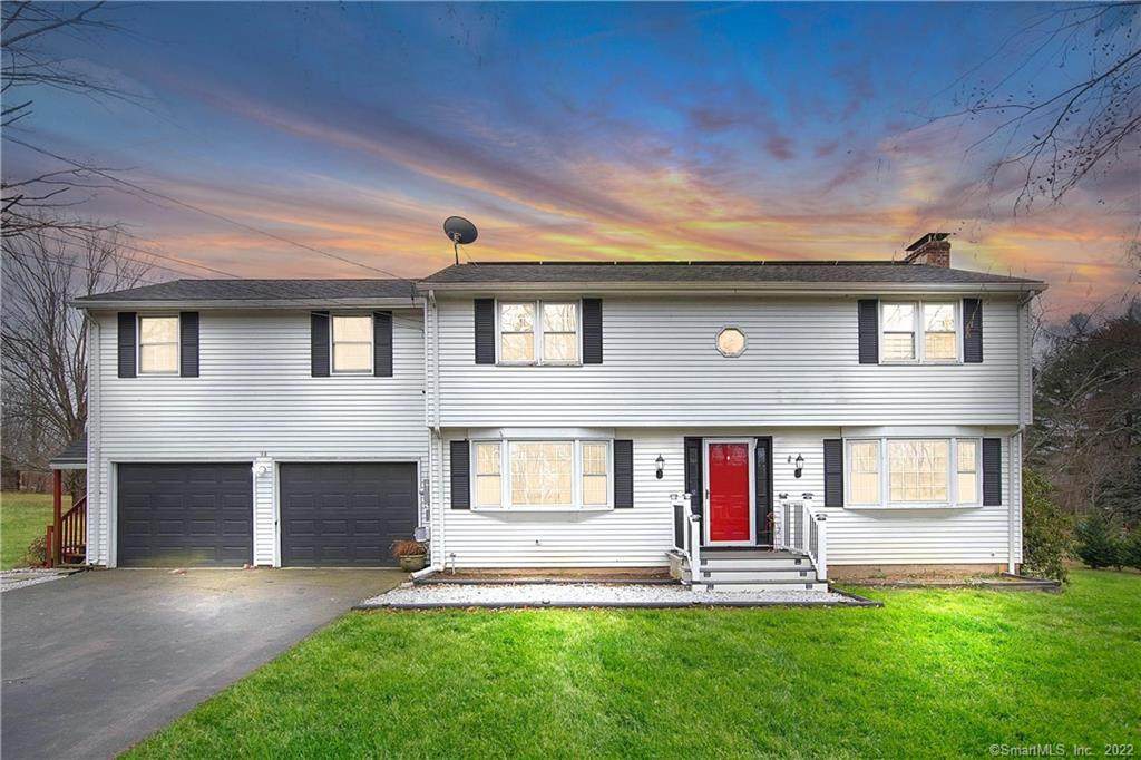15 Seneca Drive - Photo 1
